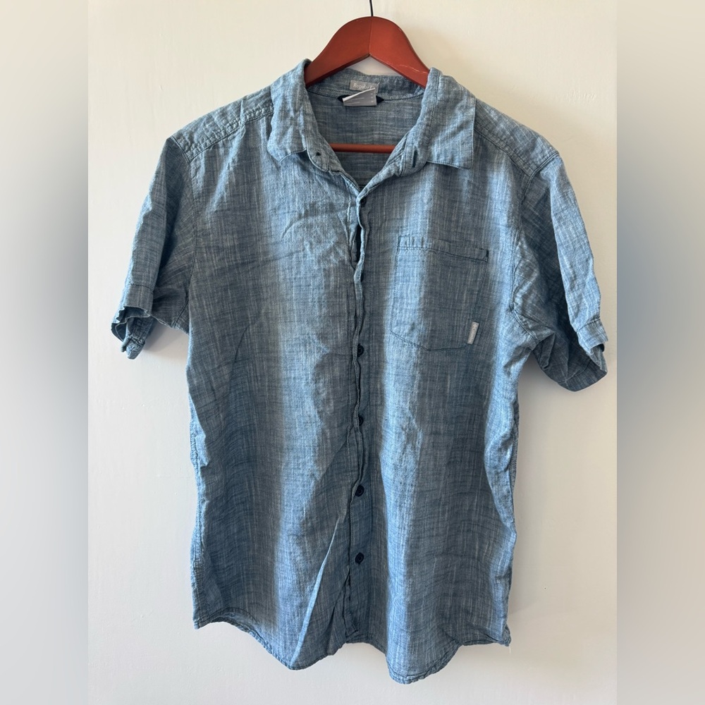 Columbia Light Blue Casual Button Down Shirt, 100% Cotton, Men’s Medium